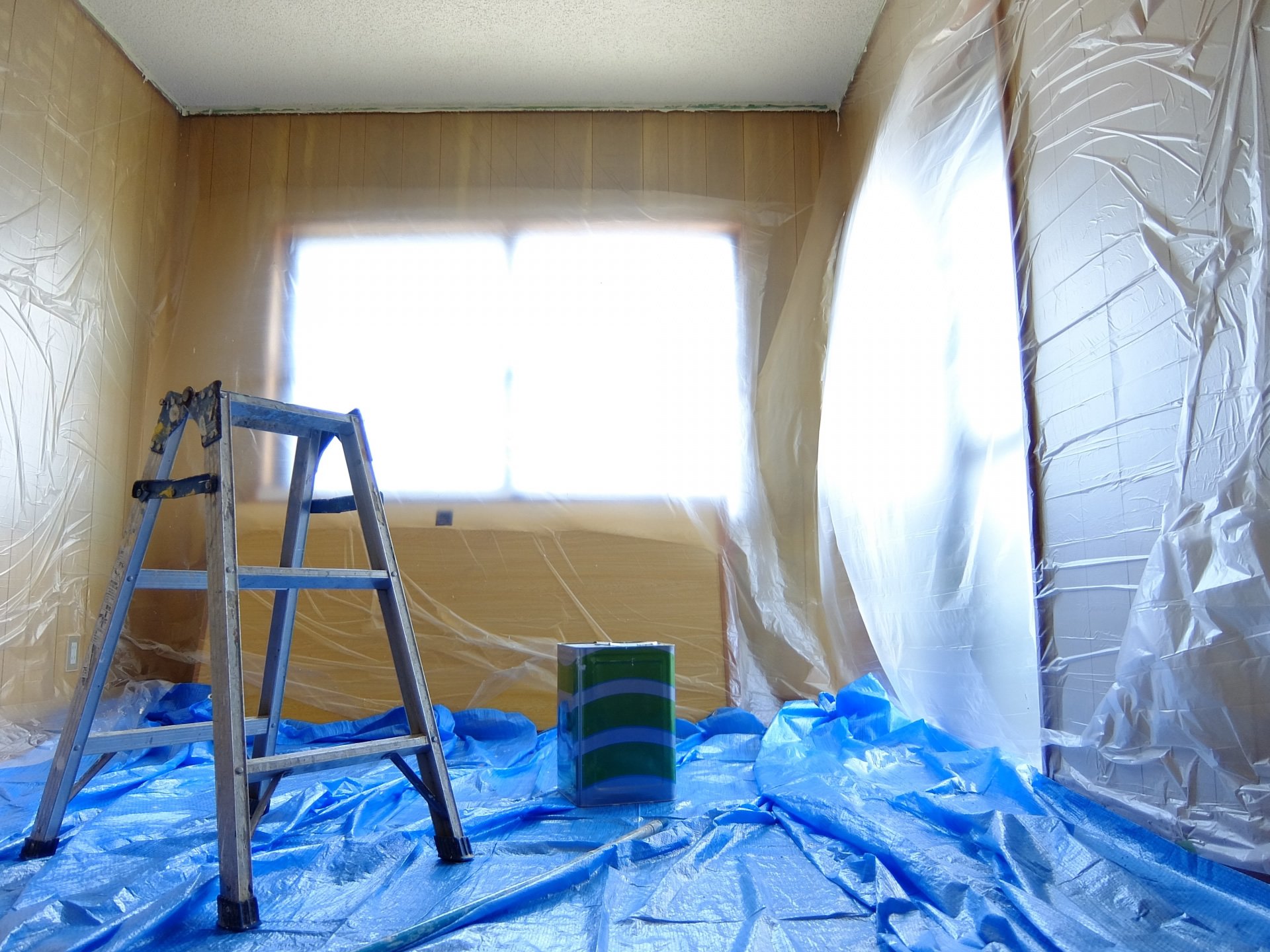 少量のご依頼1日の日当₌22000円+材料費、量産品1m₌400円。千番商品₌1m=650円。